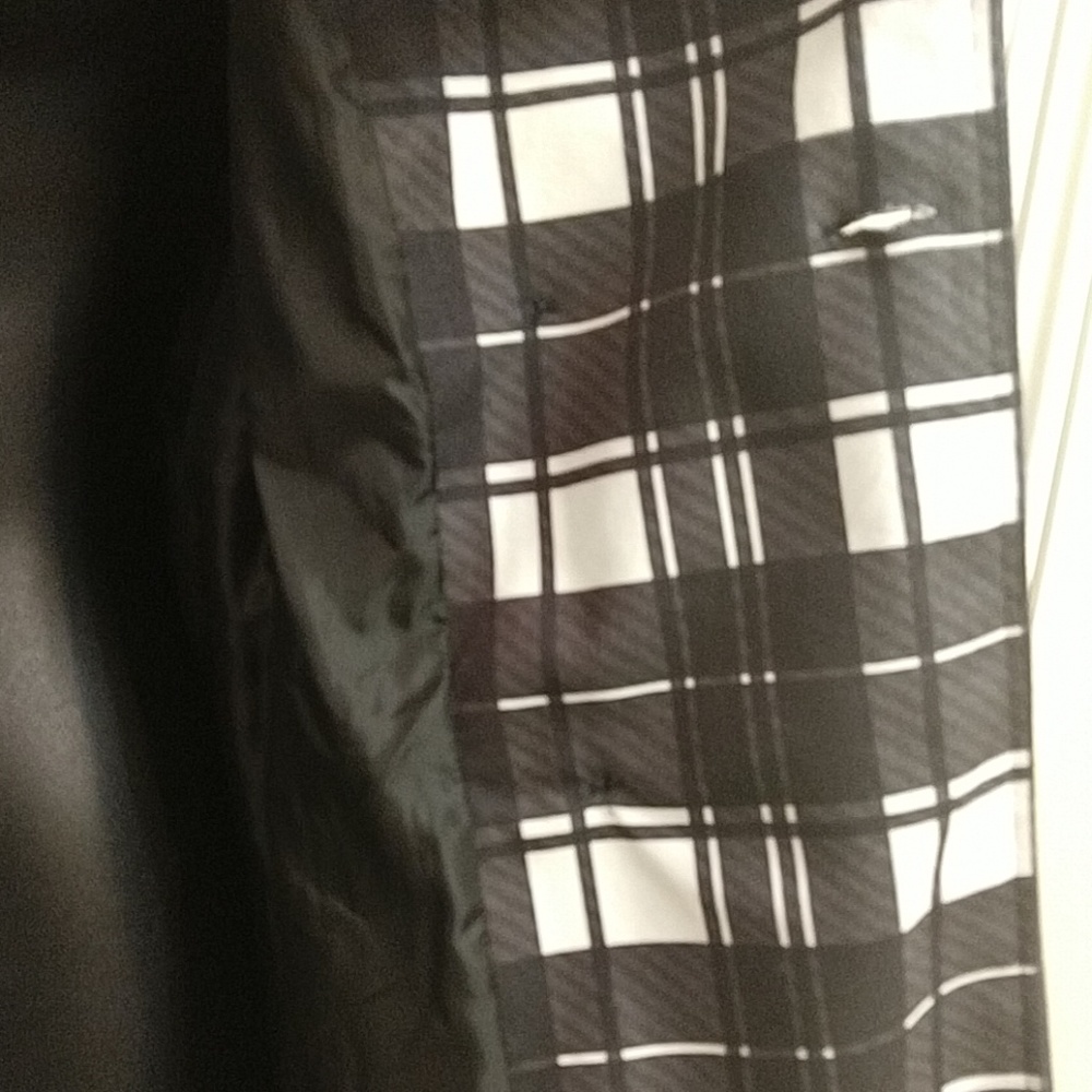 Coat - Picture 3 of 4